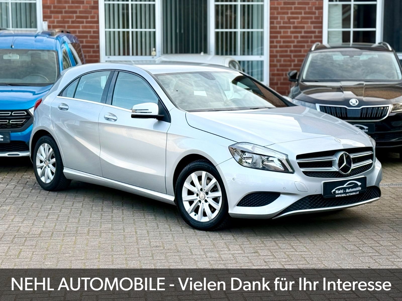 MERCEDES-BENZ A 180*Automatik*NAVI*SHZ*PDC