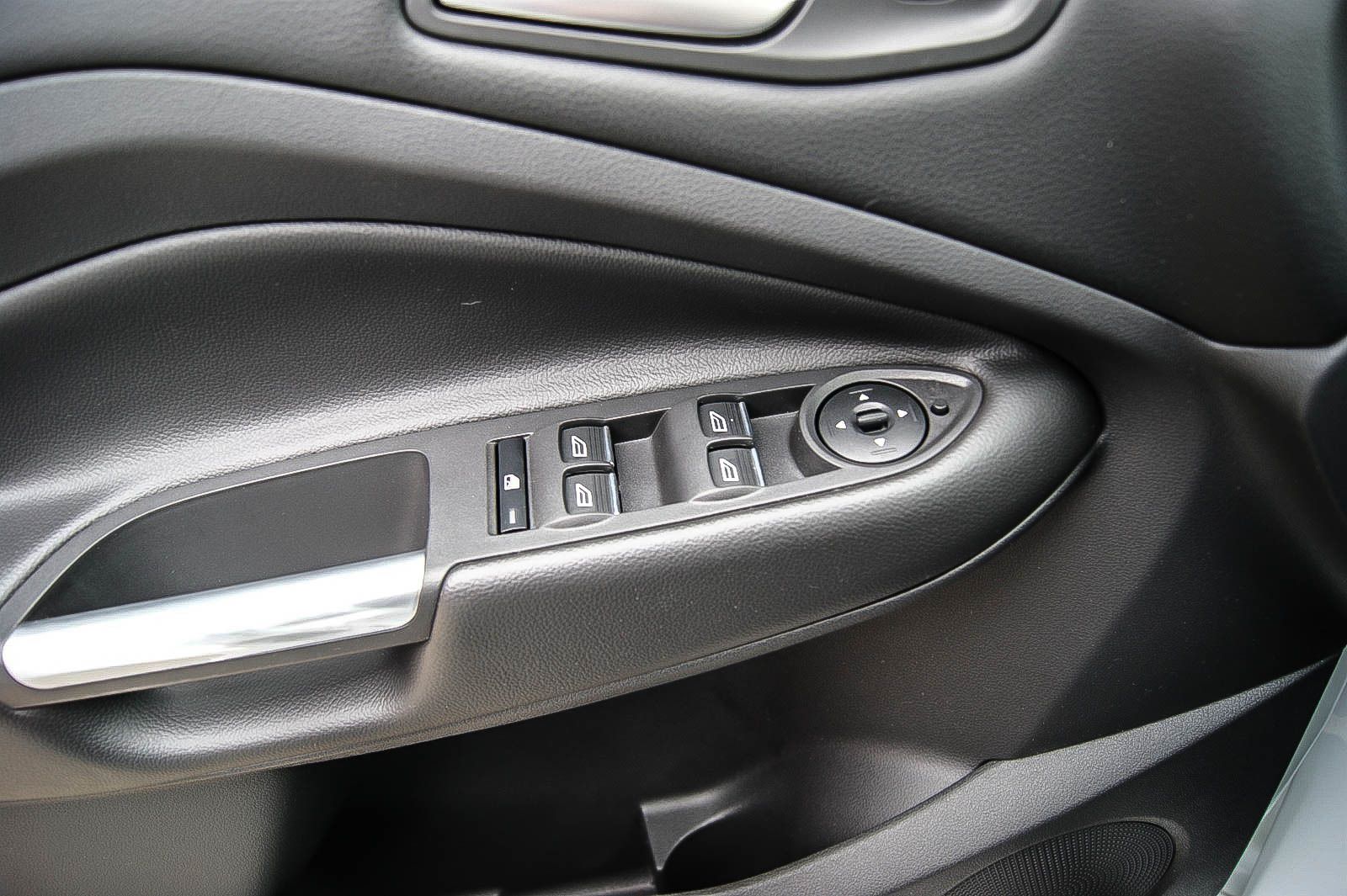 Fahrzeugabbildung Ford Kuga 15 EcoBoost 4x4 Auto ST-Line 1.HAND