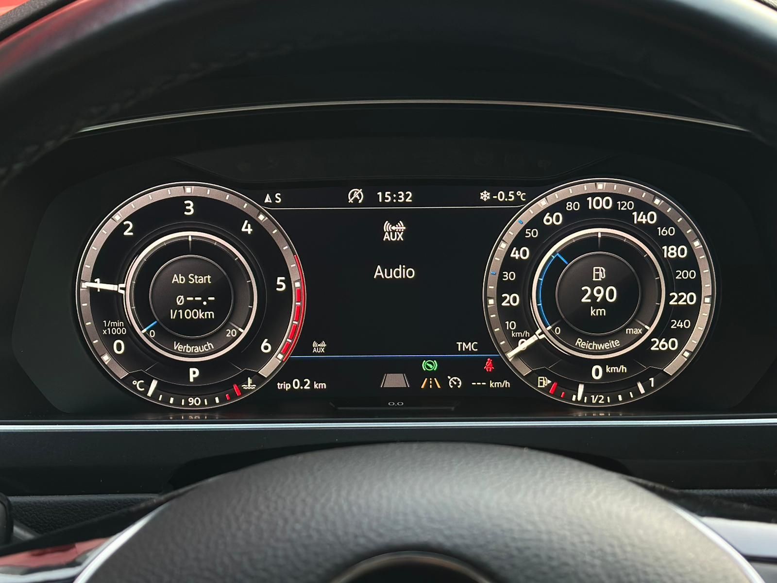 VW Tiguan 2.0TDI R LINE 4M* LED#SHZ#ACC#NAVI#SPUR - Image 12