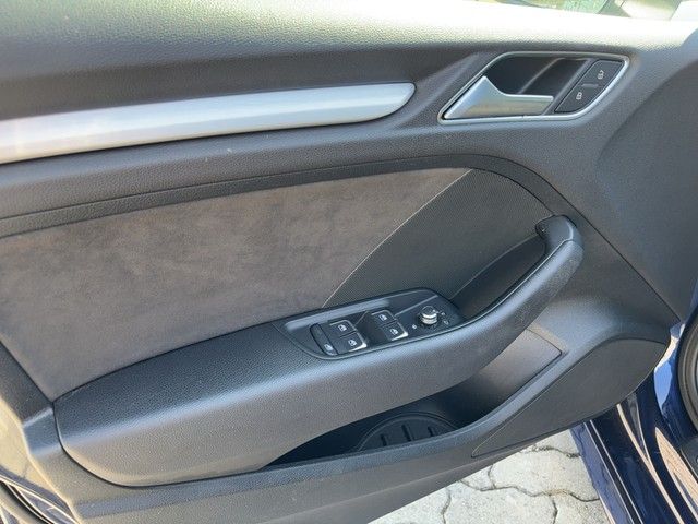 Fahrzeugabbildung Audi S3 Limousine 2.0 TFSI quattro *Panorama*