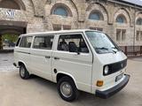 Volkswagen T3 andere - weiße Volkswagen T3 andere