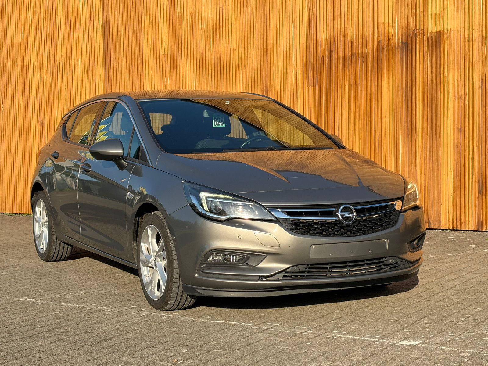 Opel Astra - 1