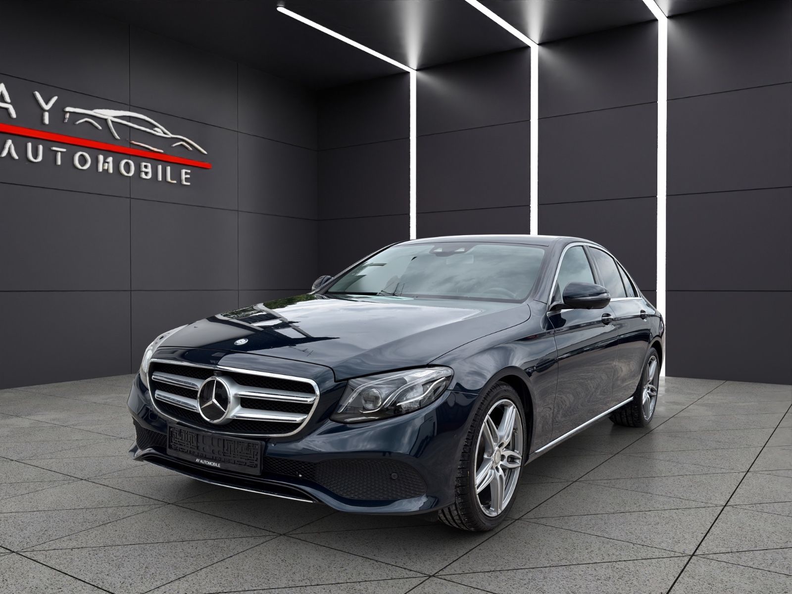 MERCEDES-BENZ E 220/WIDESCREEN/MEMORY/360°/AMBIENTE/LED/
