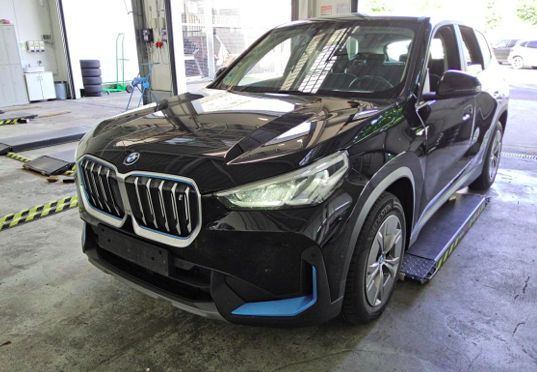 Image of BMW iX1