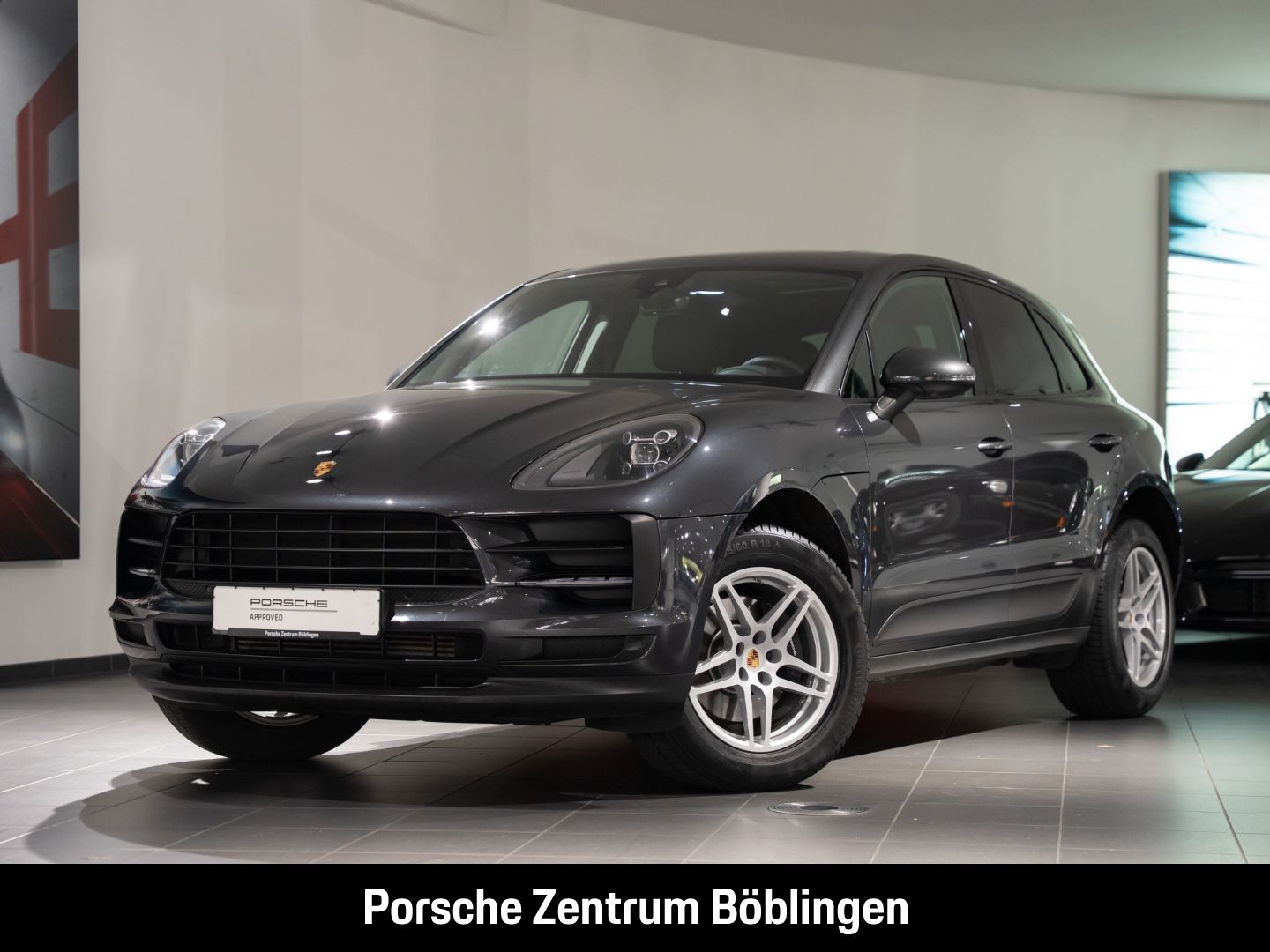 PORSCHE Macan