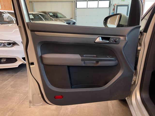 Volkswagen Touran Conceptline *KLIMA*TEMPOMAT*SZHZ*