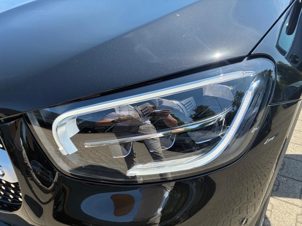 Mercedes-Benz GLC 220 d 4M AMG Schiebedach AHK LED Sitzh.