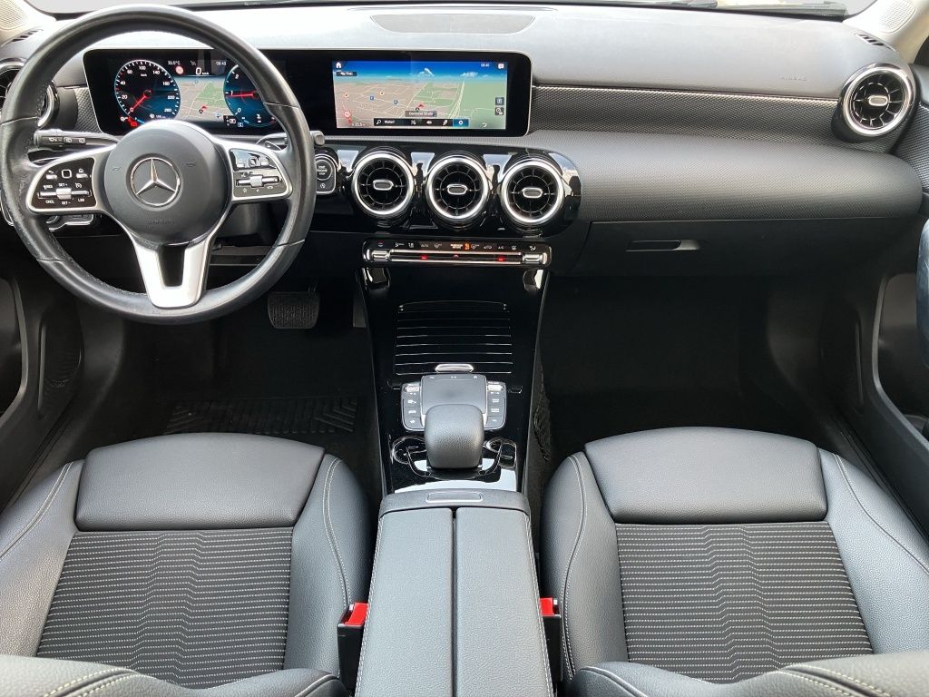 Fahrzeugabbildung Mercedes-Benz A 180 d PROGRESSIVE*STANDH*LED*NAVI*SITZH*TOTW