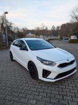 Kia Ceed 1.6 T-GDI DCT GT 8f/LED/NAVI/JBL/SHZ/RFK - Kia cee'd / Ceed von privat