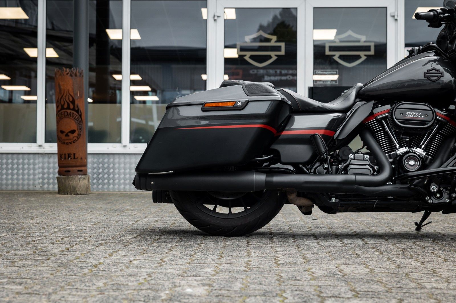 Fahrzeugabbildung Harley-Davidson CVO STREET GLIDE 117 FLHXSE - KESSTECH