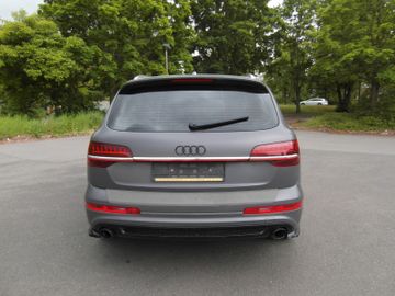 Audi Q7 - 7