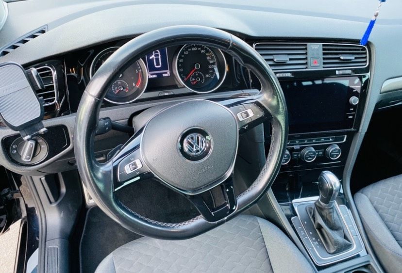 Image of Volkswagen Golf