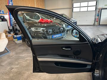 MYAUTOCENTER – Gebraucht- und Jahreswagen mit Werkstattservice in Pfaffenhofen BMW 320 *SERVICENEU*TEMPO*NAVI*KLIMAAUTO*AHK*