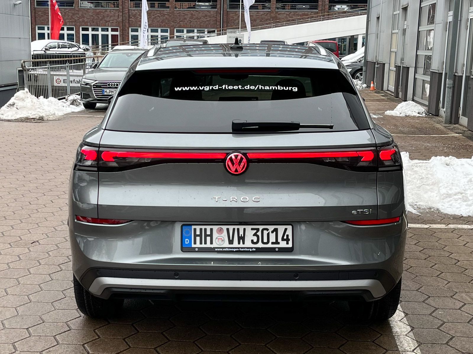 Volkswagen T-Roc 1.5 eTSI DSG Style LED Navi Panorama App foto 5