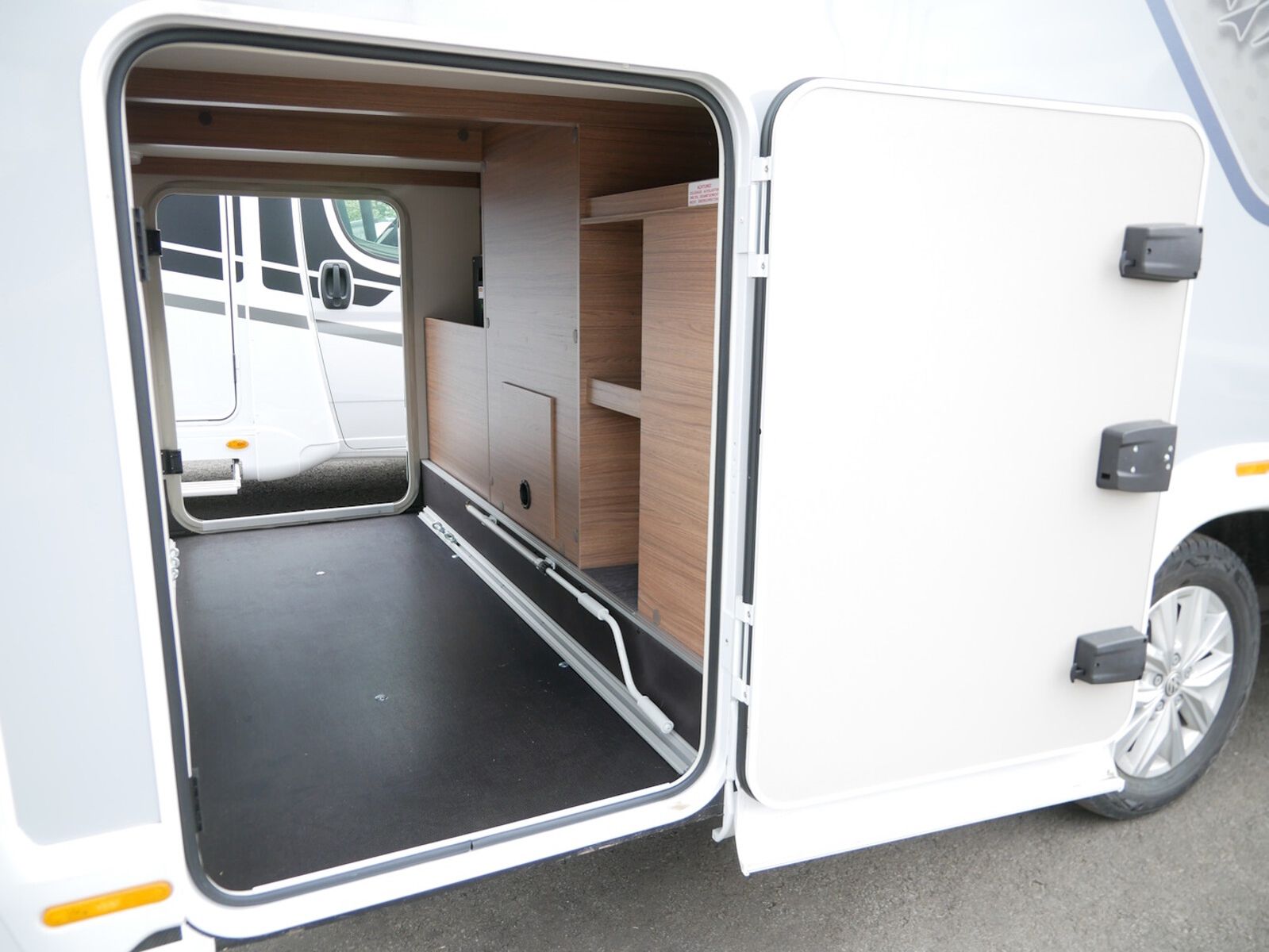 Fahrzeugabbildung Knaus Van Wave VANSATION 640 MEG Licht&Assist Combi E