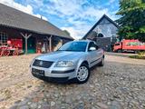 Volkswagen Passat 2,0 Automatik/ Family / Klimaautomatik - gebrauchte VW Passat aus dem Jahr 2004