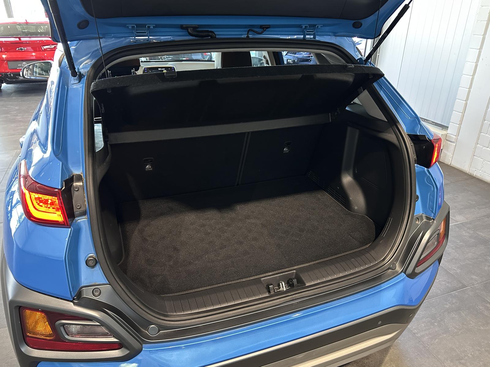 Hyundai Kona Premium 4WD *LEDER, AUTOMATIK, AHK, RFK*