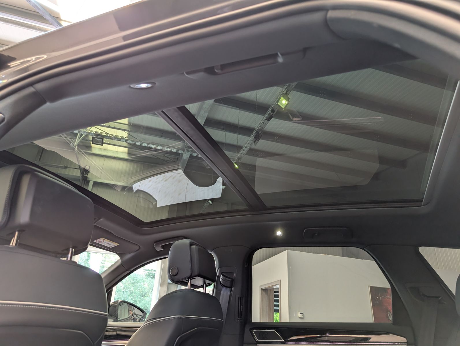 Fahrzeugabbildung Volkswagen Touareg 3.0TDI 4M R-Line VOLL Black 22" UPE 114T