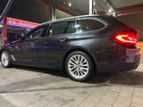 BMW 540i xDrive Touring A - - BMW 540: Kombi