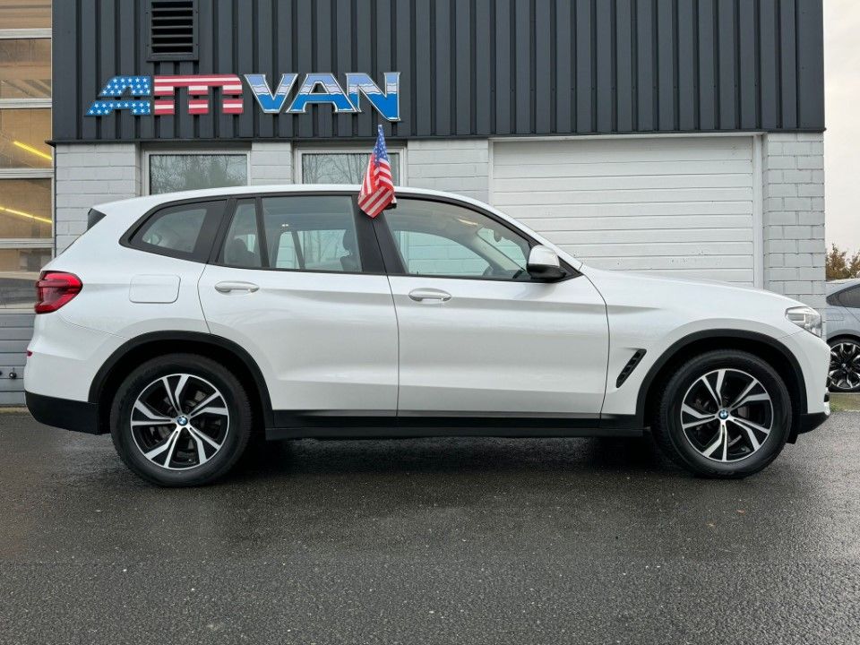 Fahrzeugabbildung BMW X3 xDrive 30 d Advantage PANO AHK Harmann