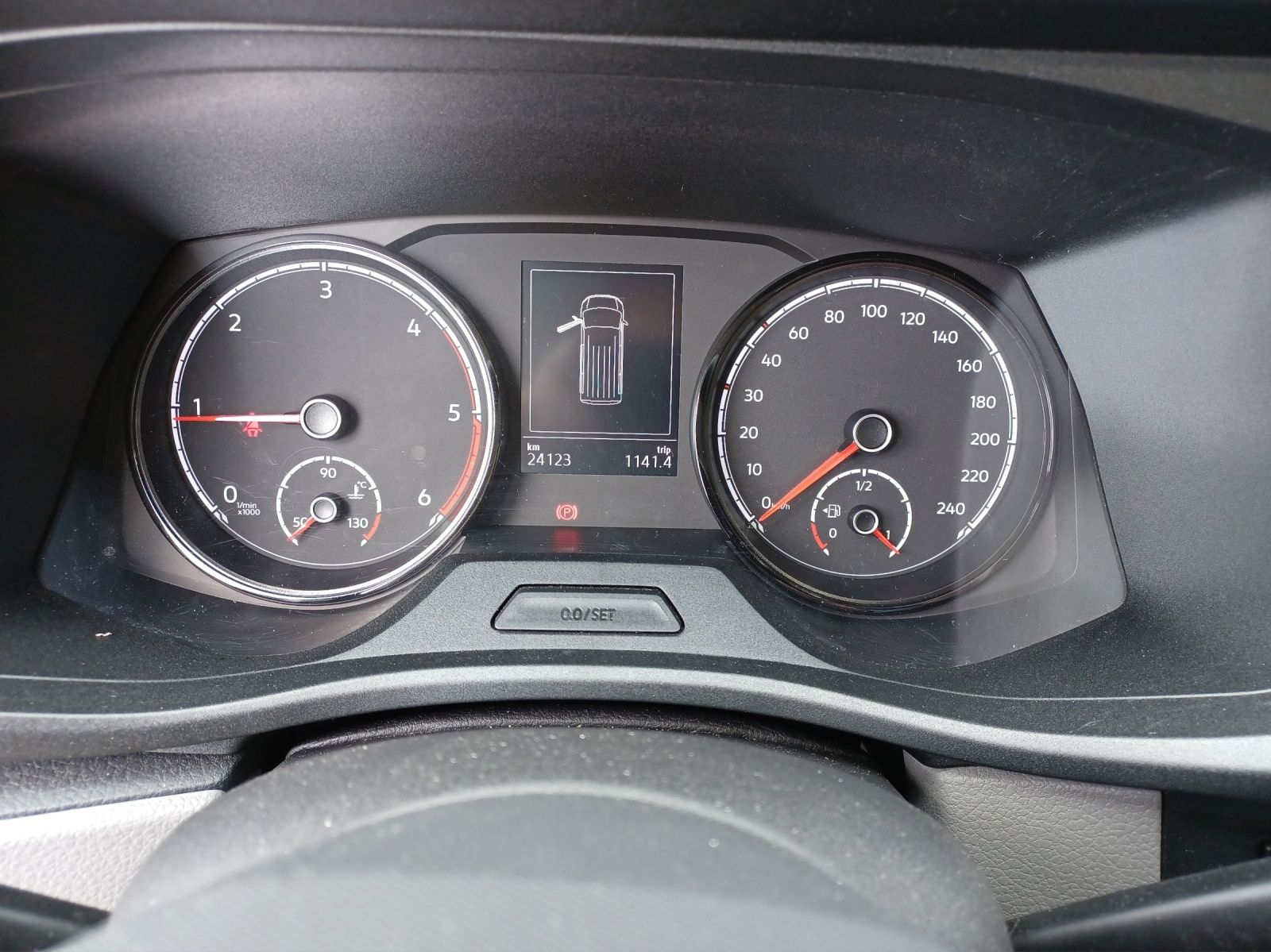 Fahrzeugabbildung Volkswagen T6 Kombi T6.1 TDI 9-Sitzer LR Klima GRA RFK SH