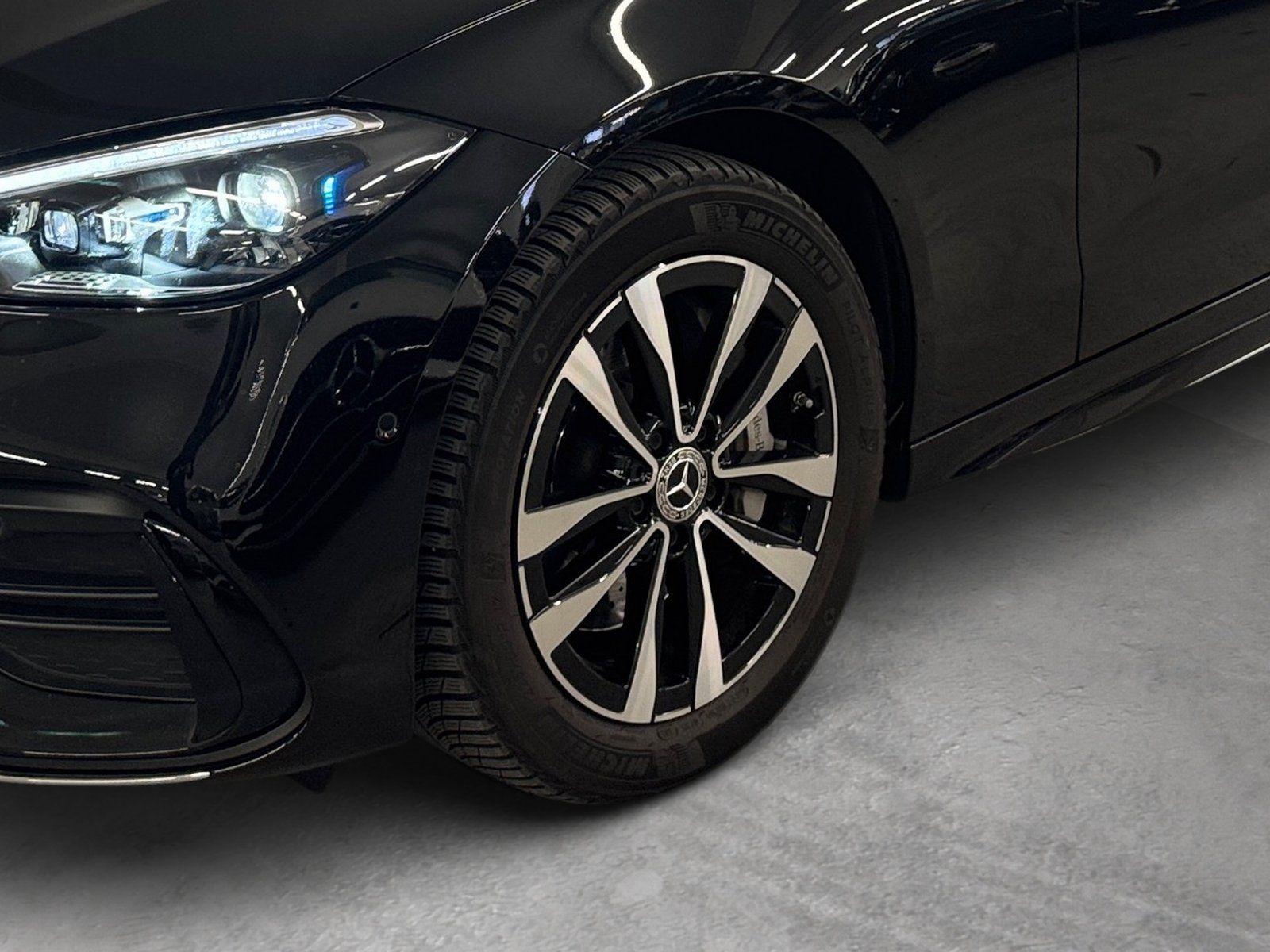 Fahrzeugabbildung Mercedes-Benz C 300 e AMG*Digital Light*Distronic*Soundsystem*