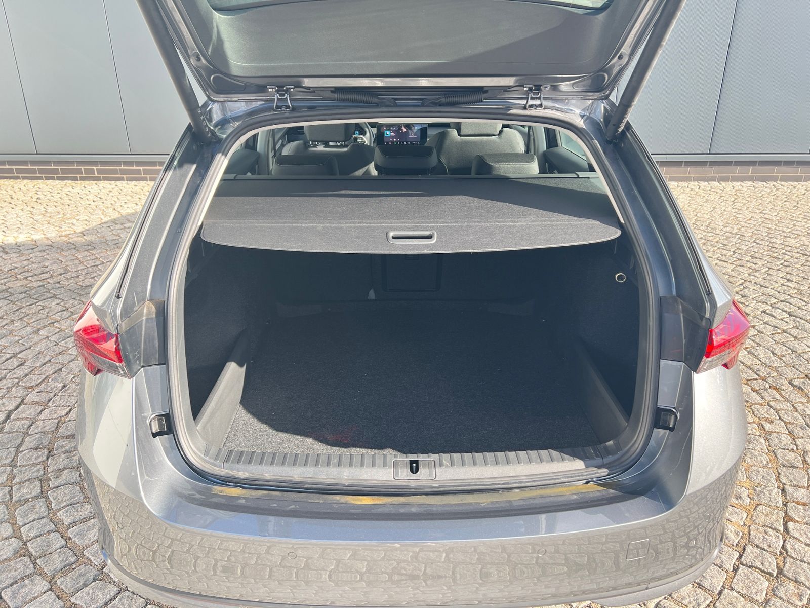 Fahrzeugabbildung SKODA Octavia Combi Selection 1.5 TSI mHEV DSG *LED, S