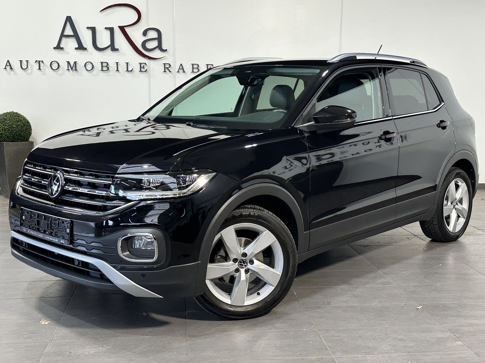 Fahrzeugabbildung Volkswagen T-Cross 1.5 TSI DSG Style NAV+LED+KAMERA+CARPLAY