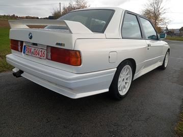 صورة 9 لـ 1987 BMW M3