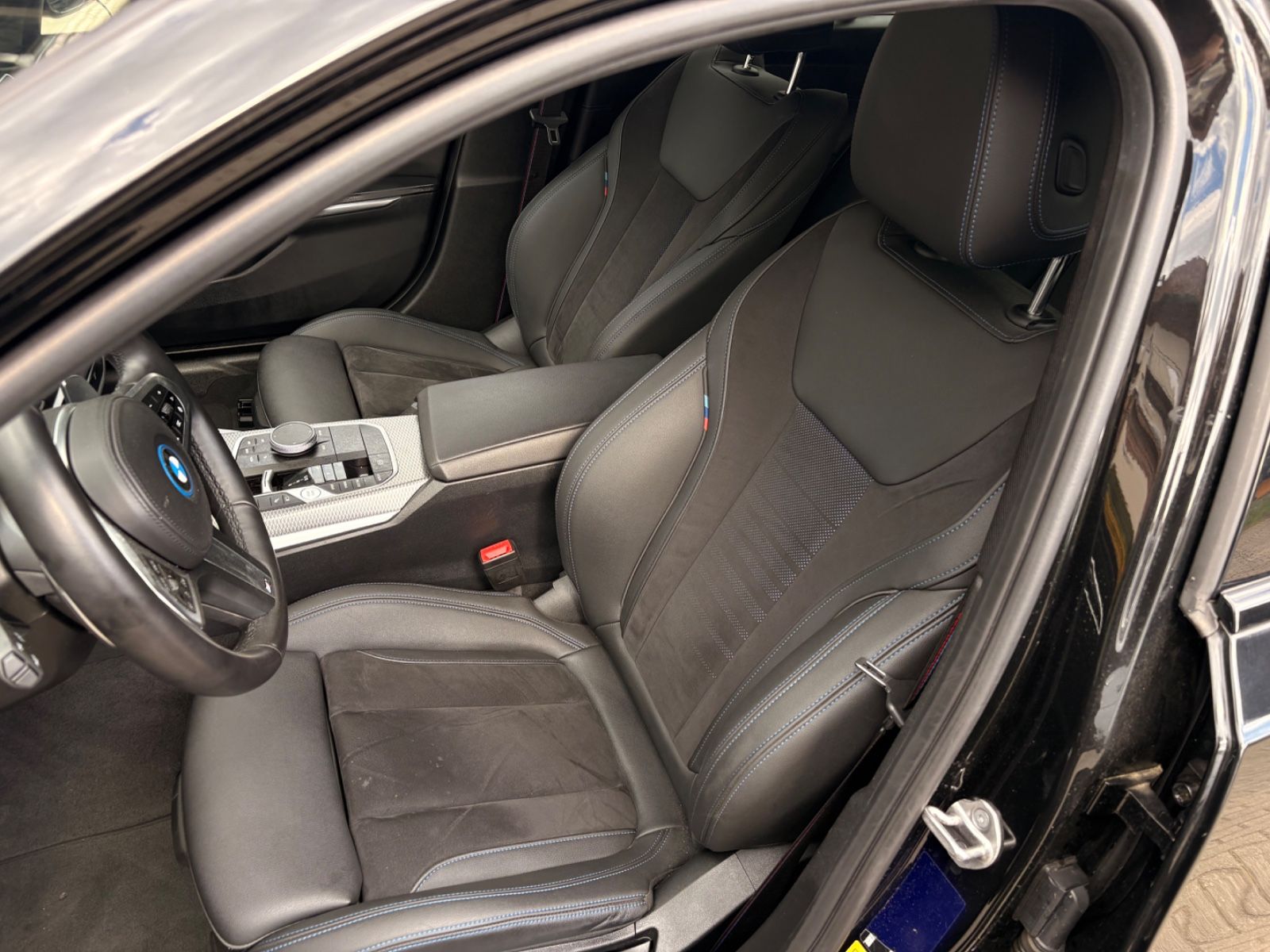 BMW 320 e M Sport Pro Touring AllBlack Facelift 1Hd foto 11