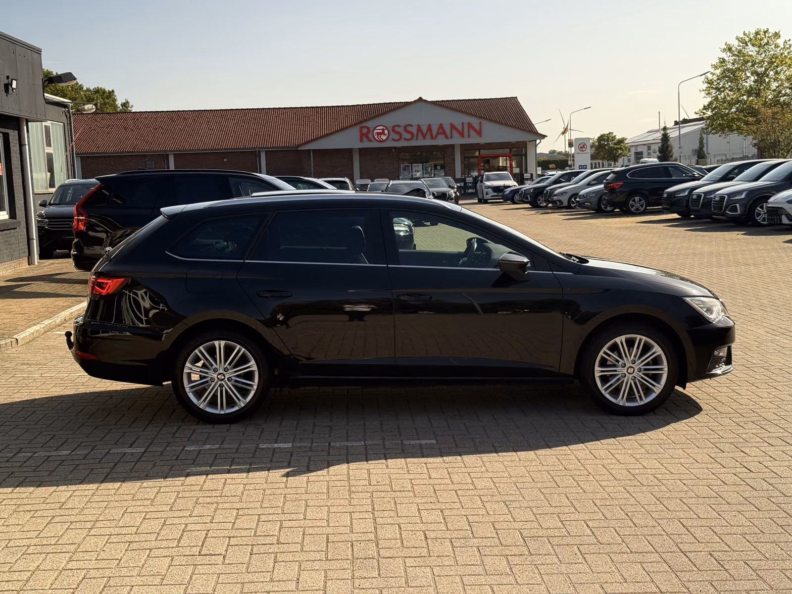 SEAT Leon Xcellencen,Virtual,Pano,R-Kamera,AHK,Beats, миниатюра 5