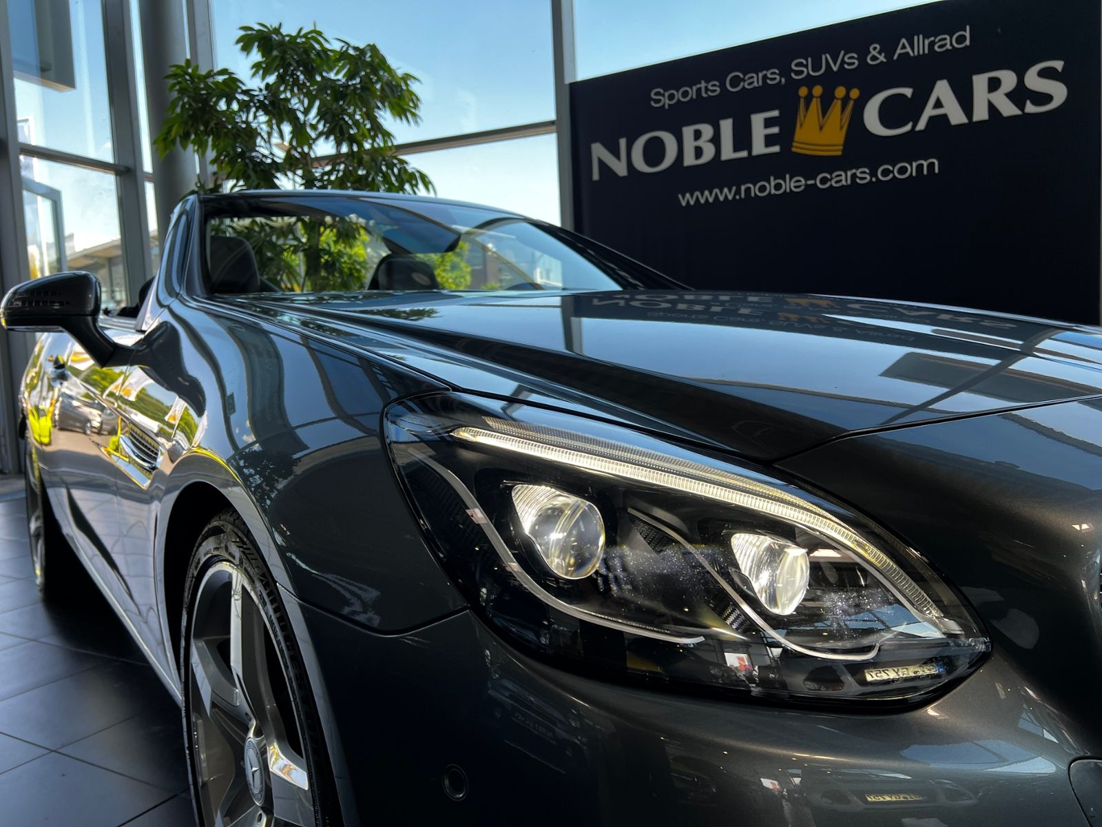 Fahrzeugabbildung Mercedes-Benz SLC 300 AMG H/K LED NAVI