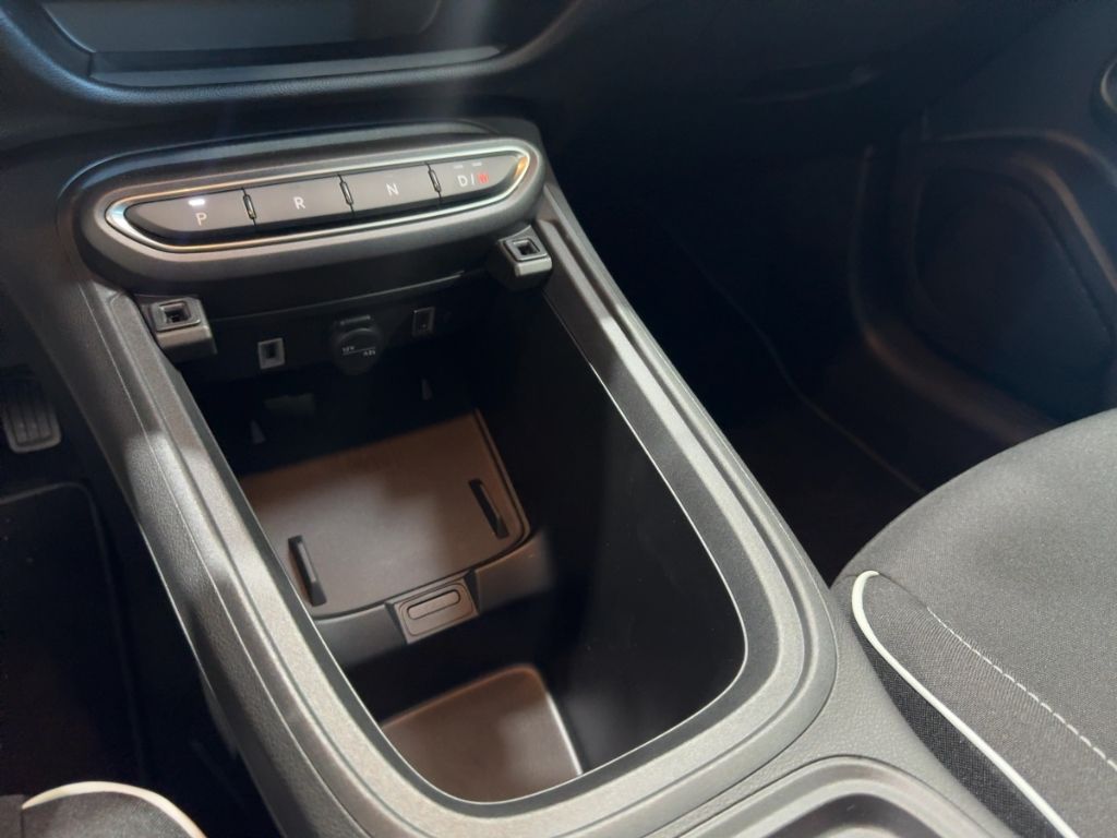 Fahrzeugabbildung Fiat 600 Hybrid MY25 Business Edition, Ganzjahresreif