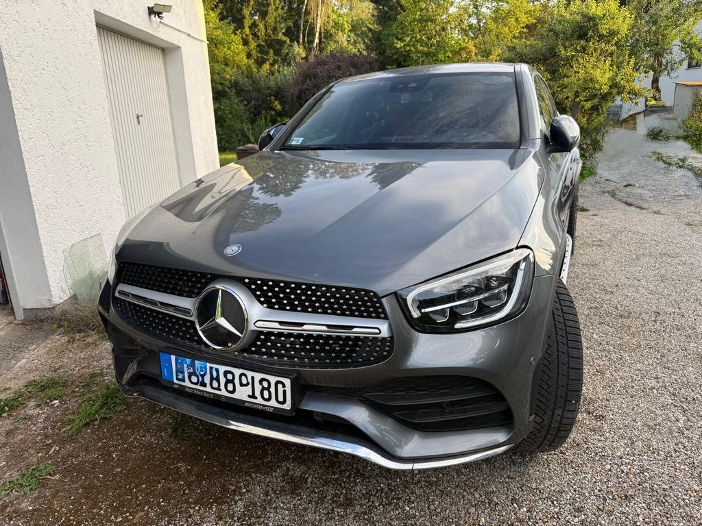 Image of Mercedes-Benz GLC 300