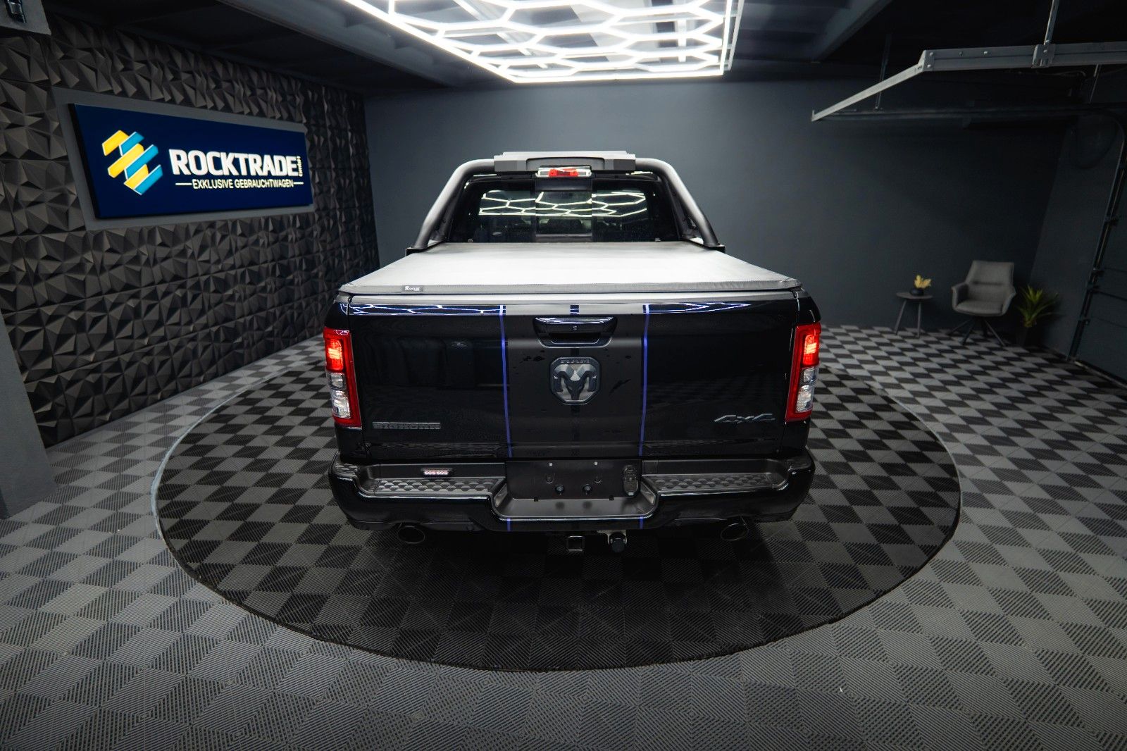 Fahrzeugabbildung Dodge RAM 5.7 V8 HEMI 4x4 LIMITED NightOffroad LONGBED