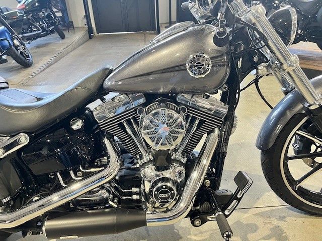 Fahrzeugabbildung Harley-Davidson FXSB Breakout Twin Cam