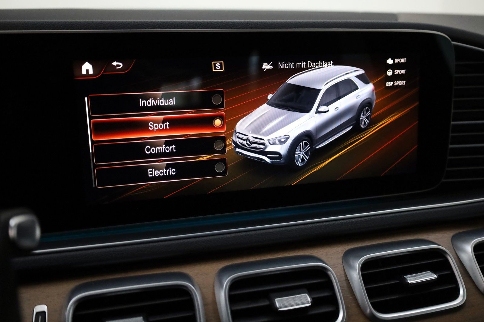 Fahrzeugabbildung Mercedes-Benz GLE 350e 4M AMG Leder,Navi,LED,Panorama,Night