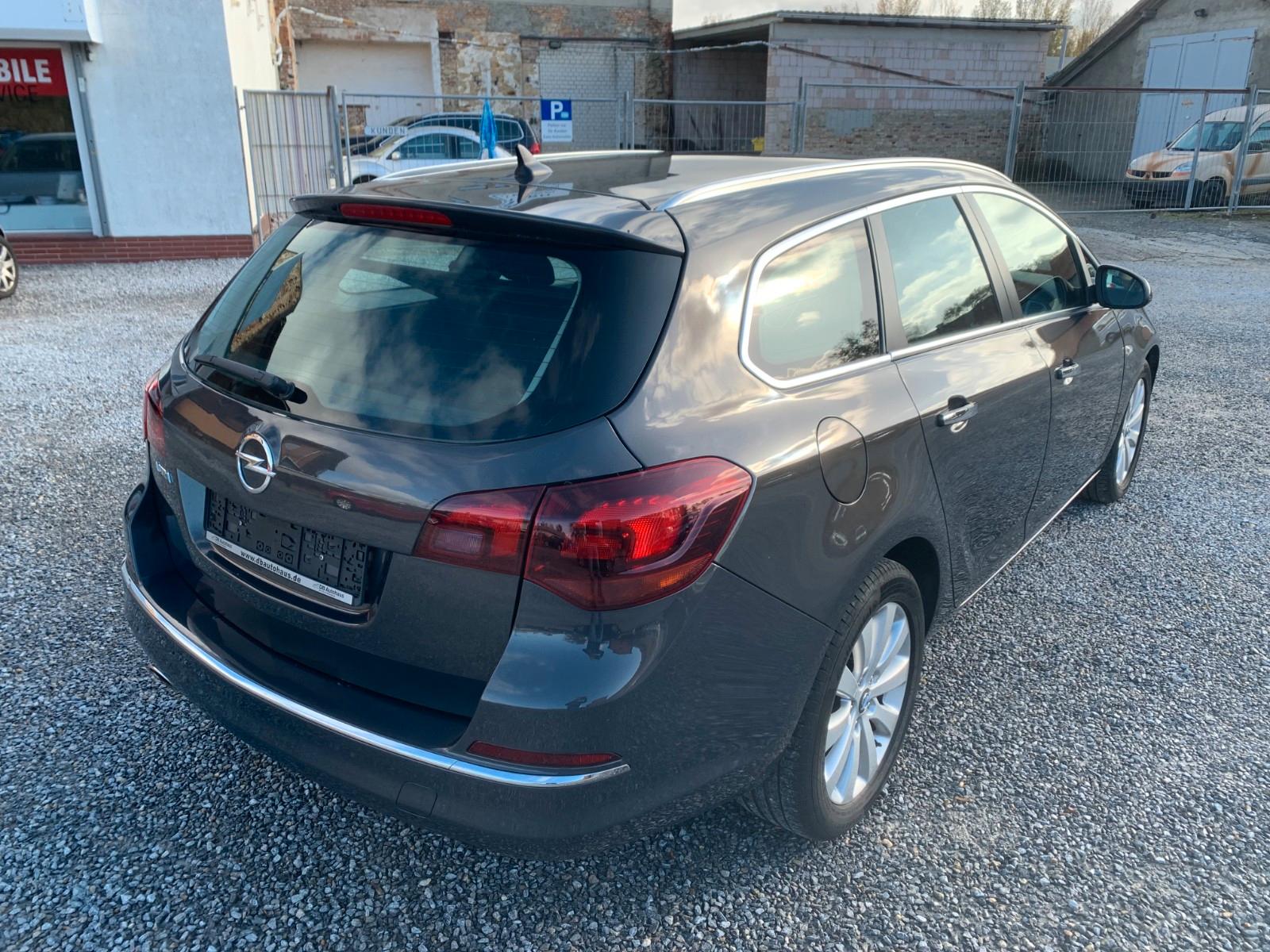 Opel Astra 2013 — photo 6