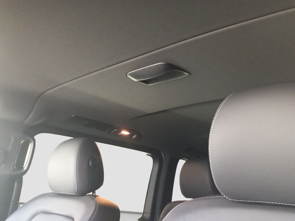 Fahrzeugabbildung Mercedes-Benz V 300 d 4MATIC AVANTGARDE Lang AHK*Leder*Navi