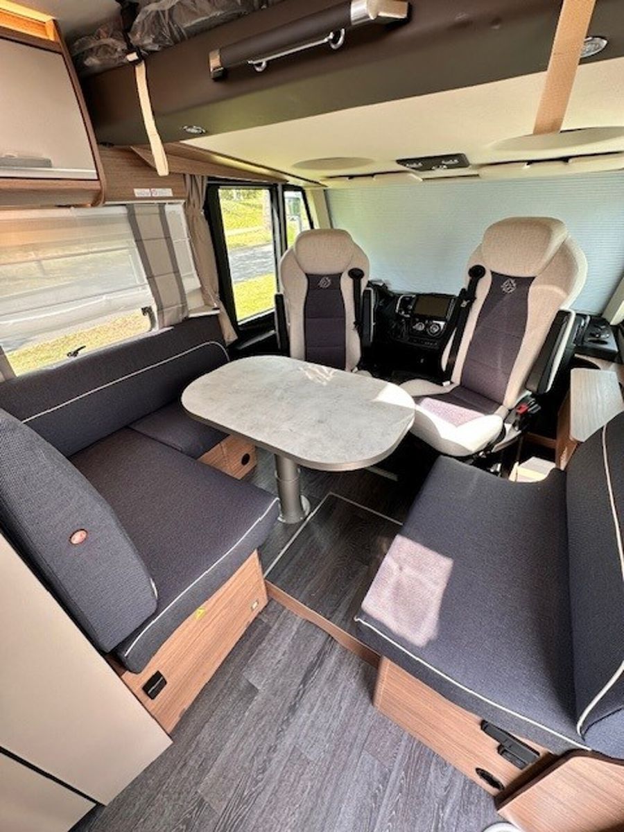 Fahrzeugabbildung Knaus L!VE I 700 MEG LIVE AHK AGUTI Lithium TV 5 Sitze