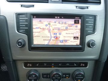 Volkswagen Golf - 5