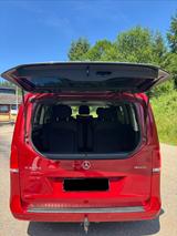 Mercedes-Benz V 300 4 Matic - rote Mercedes-Benz V 300