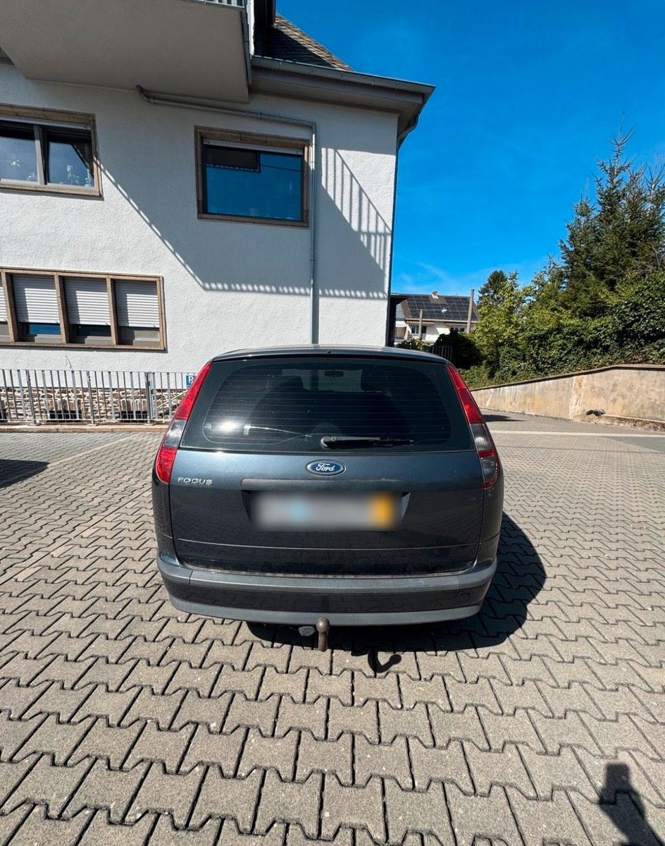 Ford Focus 2006 — engine 101 HP (74kW)