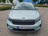 Skoda Enyaq iV 80 Loft, Wärmepumpe, Matrix, Travel Ass - silberne Skoda Enyaq