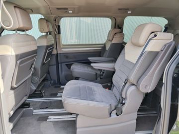 Volkswagen T7 Multivan - 12