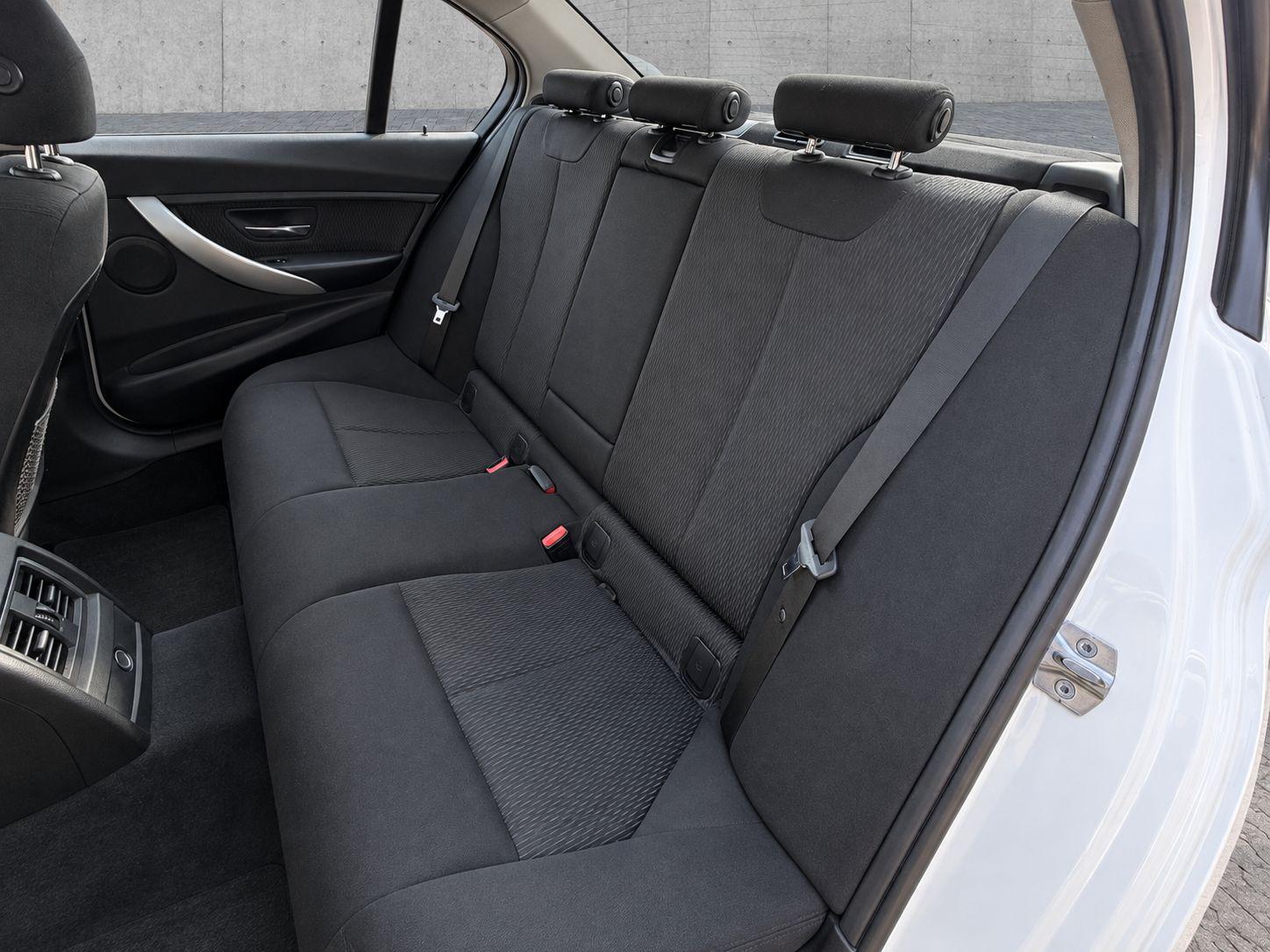 BMW 318 i Limousine 'Aut.'LED'WenigKM'Navi'