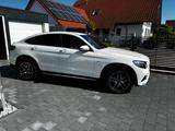 Mercedes-Benz GLC 350 e 4MATIC AMG Line Coupé Autom. AMG Line - weiße Mercedes-Benz GLC 350