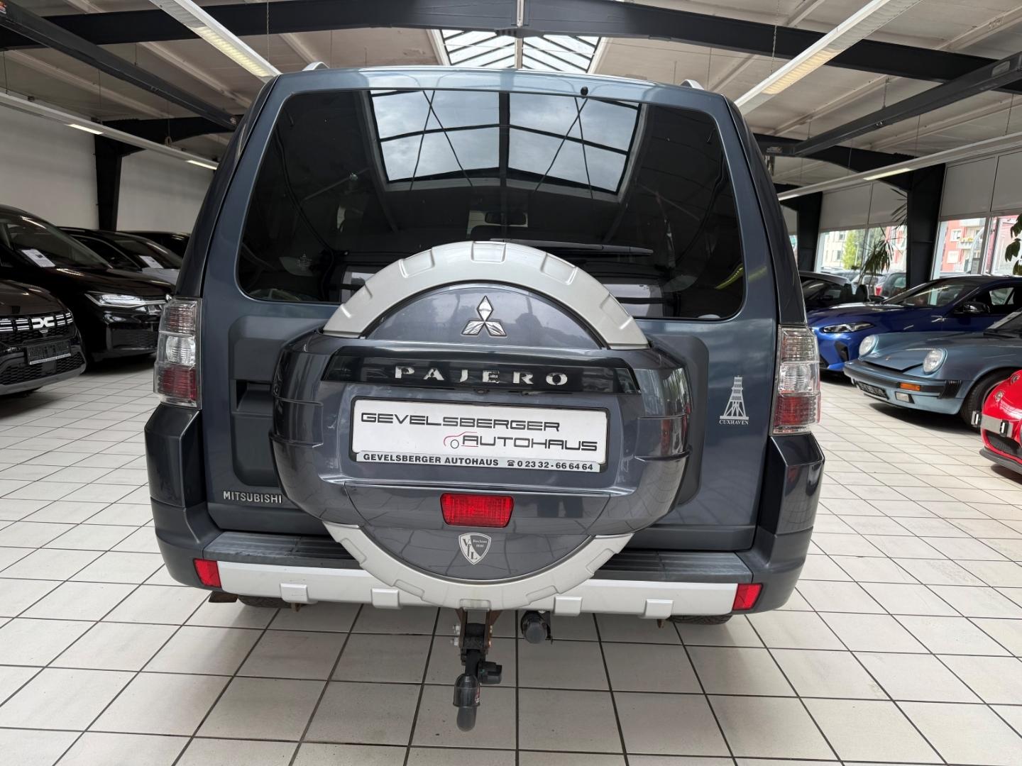 Mitsubishi Pajero IV 3.2 DI-D Instyle 170 ch – BVA - toit ouvrant – 4x4 – 158 666 km