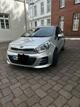 Kia Rück Kamera 1. Hand TÜV 8/2026 85.351km KI... - Kia Rio aus 2015