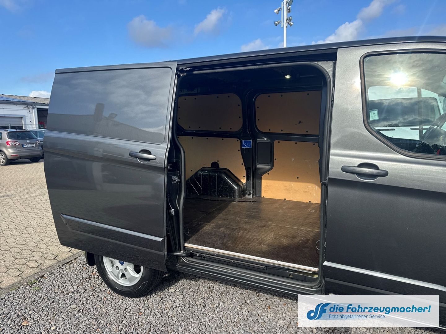 Fahrzeugabbildung Ford Transit Custom Kasten 310 L1 Limited